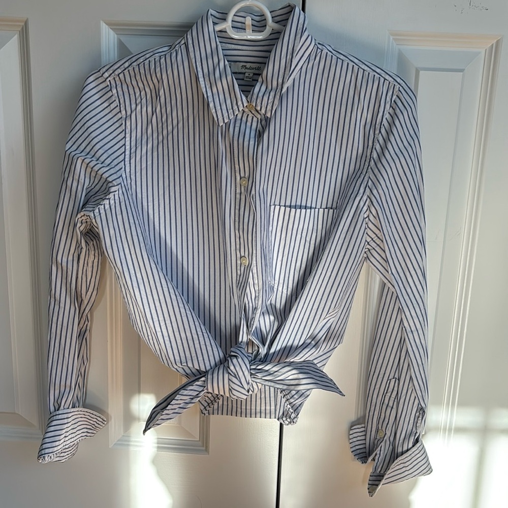Madewell striped 100% cotton button down with pocket Medium